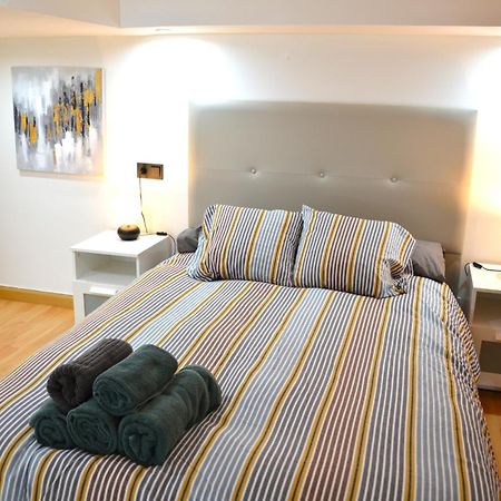 Apartamento Candalex En Malaga Exterior photo